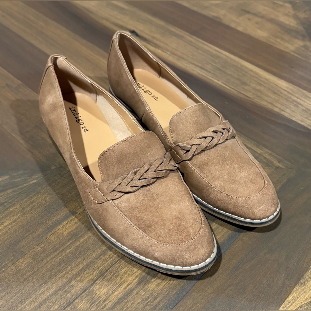 Indigo Rd. Raven Women 8M Faux Suede, Braided Decoration Cushion Career Loafer
